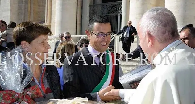 Una delegazione di Ollolai in udienza da Papa Francesco