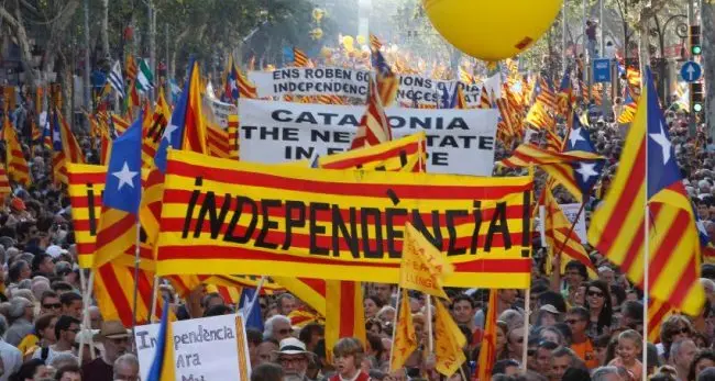 Rajoy assume la presidenza della Catalogna