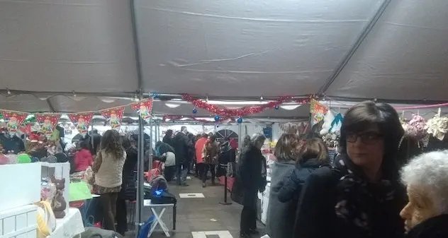 L’8 e il 9 dicembre il Mercatino di Natale a Villanova Monteleone. Entro il 30 novembre le adesioni per gli espositori
