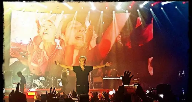 Ligabue a Cagliari : \"Scusate il ritardo”