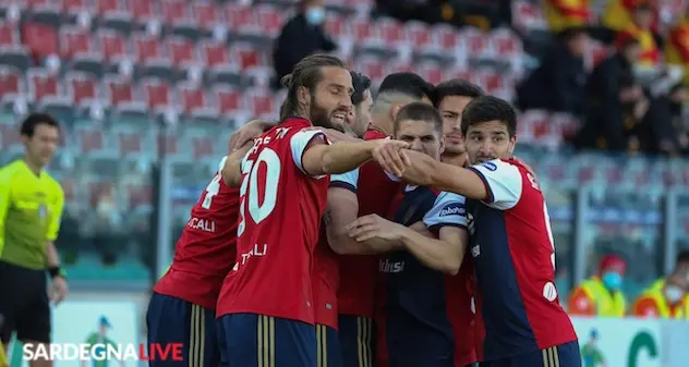 13 punti in 5 partite: il Cagliari vuole continuare la serie positiva. Oggi c’è la Fiorentina