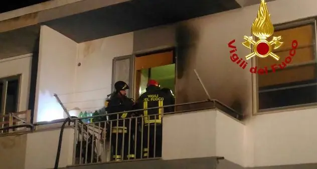 Incendio in un'abitazione di via Buozzi