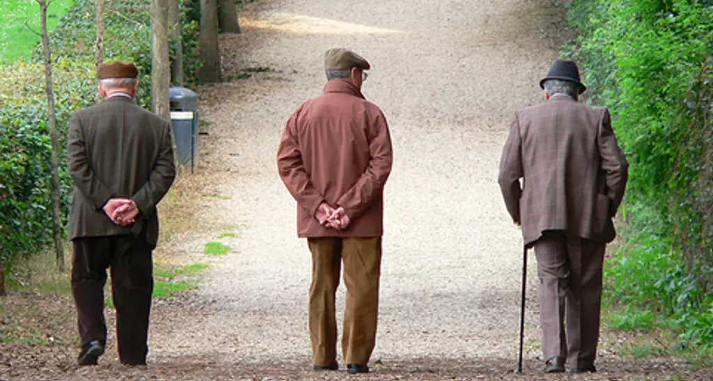 La Sardegna sfida il Portogallo: \"I pensionati europei vivano qui\"