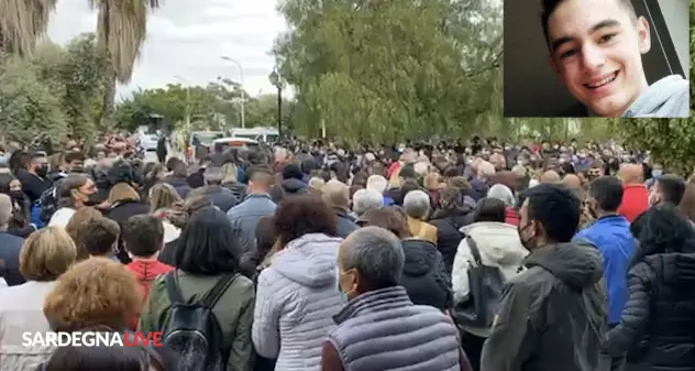 Tortolì ha dato l'ultimo saluto a Mirko Farci - VIDEO