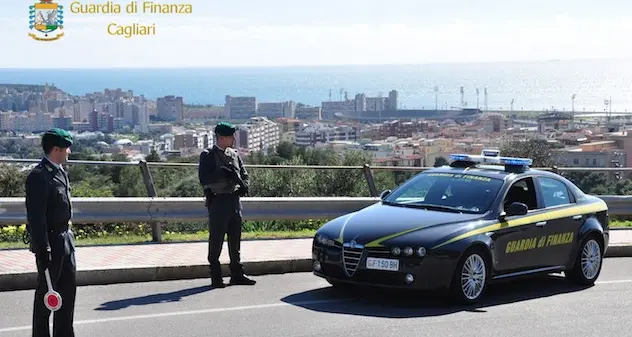 Controlli Guardia di finanza: sequestrata hashish e marijuana. Sei giovani segnalate alla Prefettura