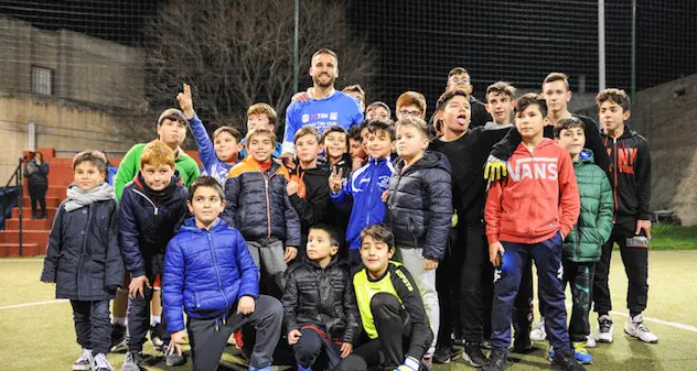 Pavoletti incontra i ragazzi della Junior Tim Cup