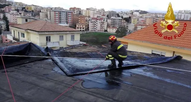 Forte vento: decine gli interventi dei Vigili del fuoco