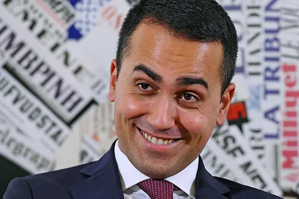 Luigi Di Maio, in occasione della conferenza stampa \"I say no to save Italy\\'s  future\" indetta dal M5s sul referendum del 4 dicembre, Roma, 17 ottobre 2016. \\rANSA/ALESSANDRO DI MEO