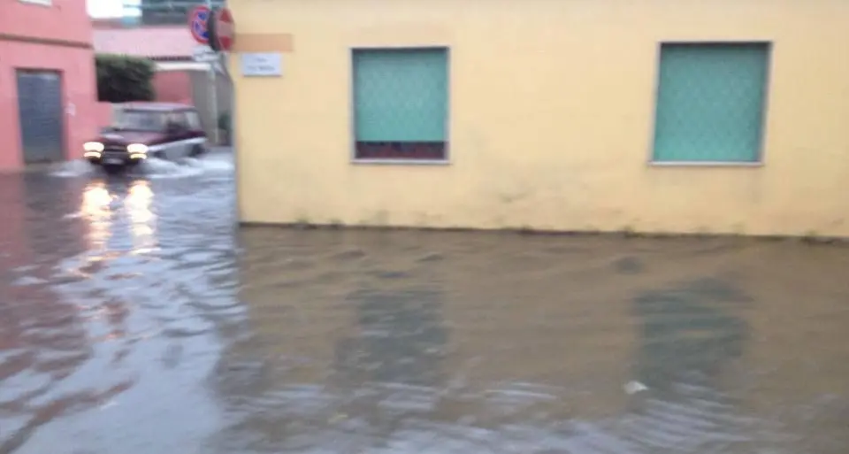 Pescara. Maltempo, donna muore annegata nella propria auto