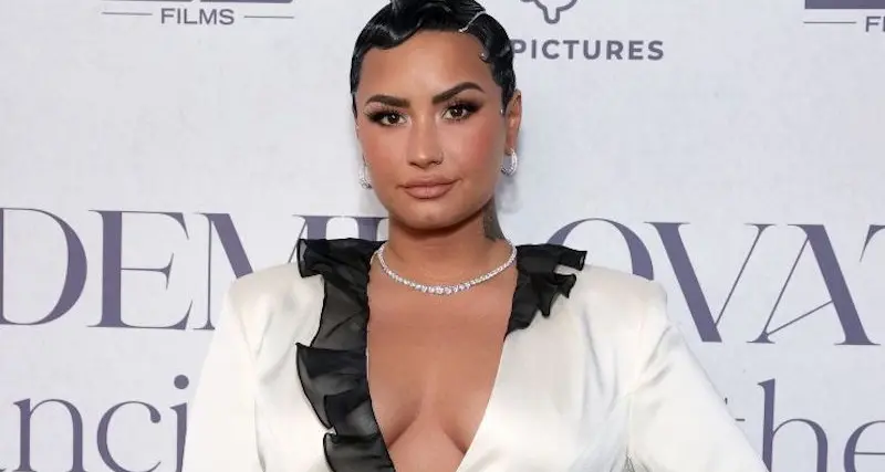 Demi Lovato fa coming out: \"Sono di genere non binario, datemi del loro\"