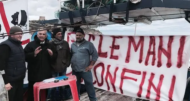 Alla Francia il mare della Sardegna, Mauro Pili: \"Il ministro della difesa prima dormiva, ora parla di errore\"