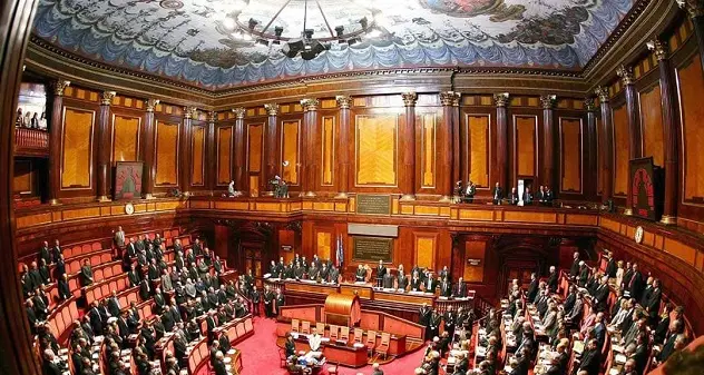 Elezione presidenti di Camera e Senato: i partiti votano scheda bianca