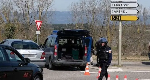 Attentato in Francia: ucciso il terrorista, almeno 3 morti