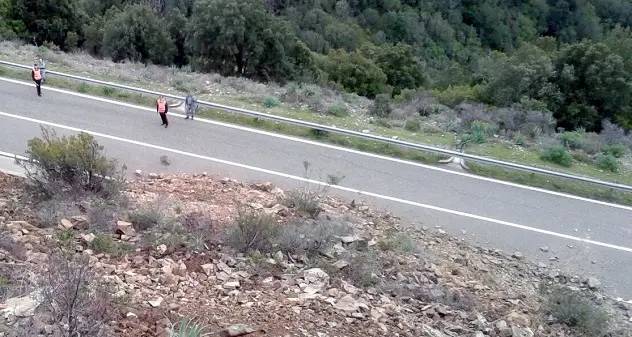 Frana sulla Seulo-Gadoni, strada chiusa al traffico