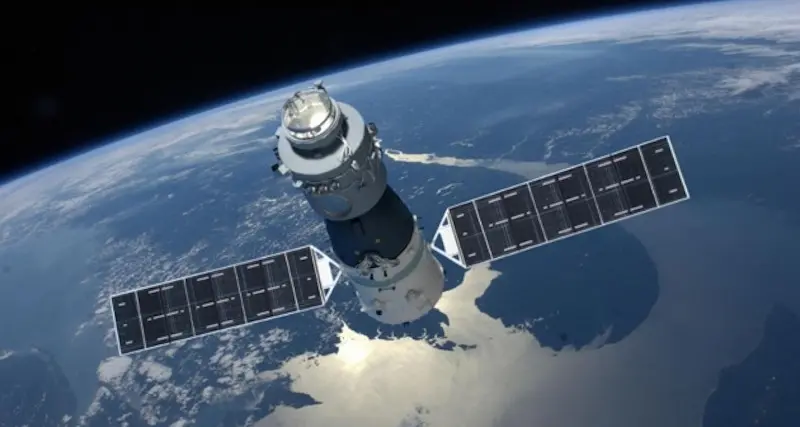 Frammenti della stazione spaziale Tiangong-1 in caduta sul territorio italiano? Ecco cosa sta succedendo