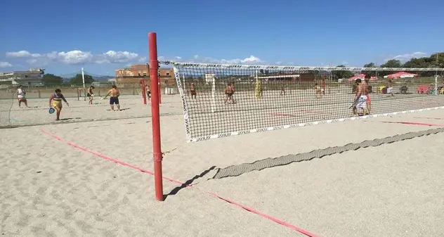 Poetto, spazi per attività sportive: ecco il bando per la stagione balneare