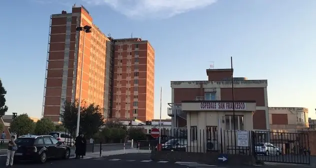 Cade dalla bici e batte la testa: grave 14enne