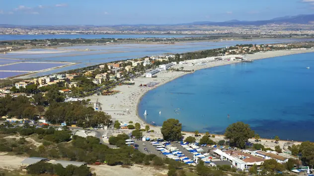 Aggressione omofoba al Poetto, il racconto: \"Sono stato spintonato, insultato, derubato\"
