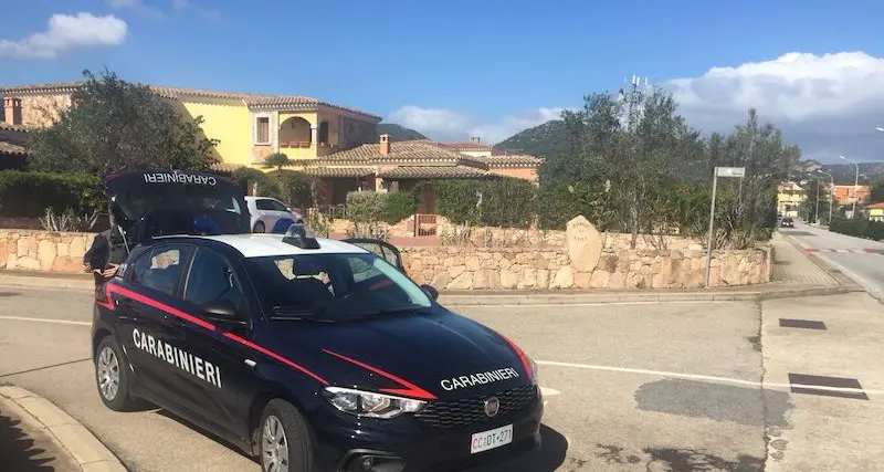 Tenta il suicidio, ma i Carabinieri gli salvano la vita