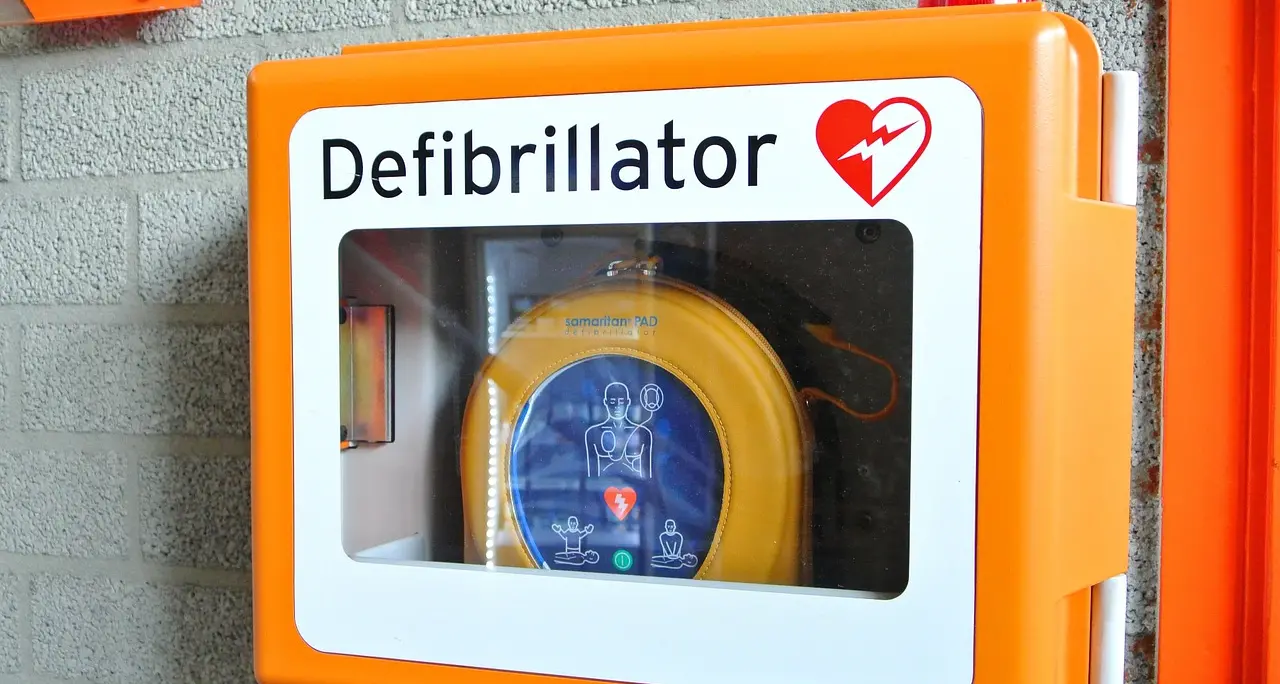 Un defibrillatore a disposizione della comunità