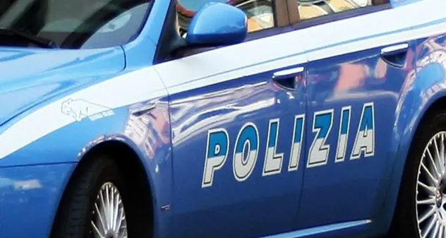 Ruba una borsetta al SS. Trinità, 33enne arrestato dalla Polizia