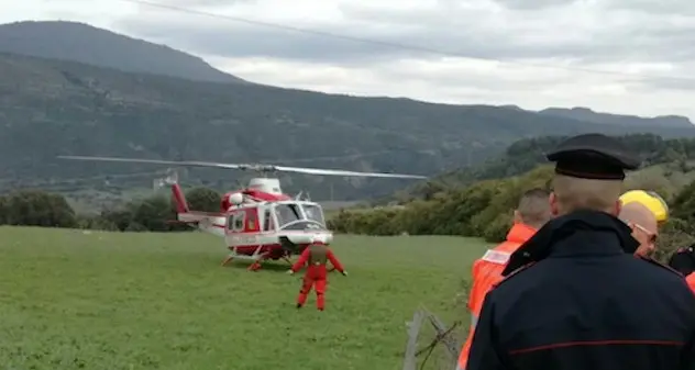 Cade in una scarpata sul Monte Ortobene: recuperato dai Vigili del fuoco