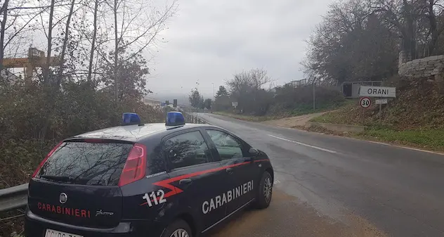 Non si ferma all’alt dei Carabinieri e si dà alla fuga: bloccato e denunciato un 35enne