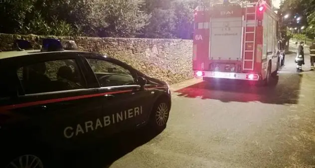 Due auto in fiamme nella notte ad Ilbono