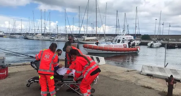 Colto da malore sulla nave da crociera: intervento della Guardia Costiera