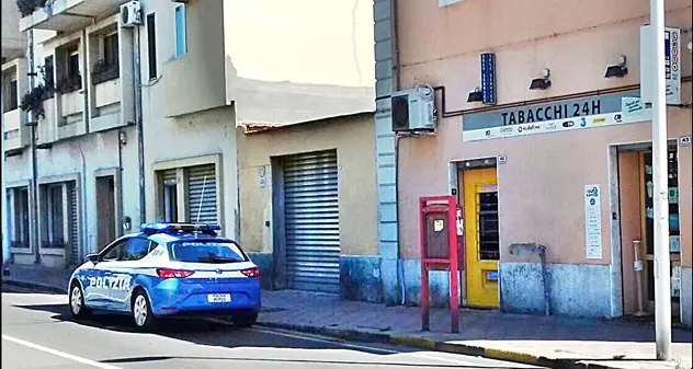 Furto nella tabaccheria di Santa Gilla: fermato il ladruncolo del pc