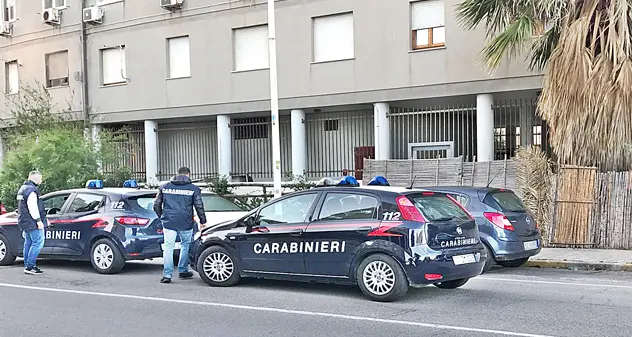 S.Elia, droga nelle case 'bunker': blitz e perquisizioni dei Carabinieri. Sequestrati veicoli e denaro