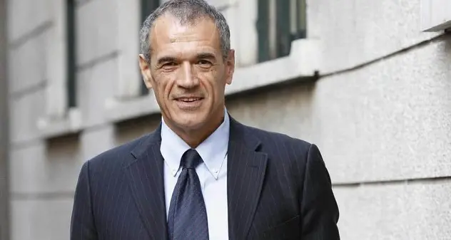 Governo, Cottarelli accetta l'incarico con riserva