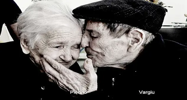 Tziu Luigi e Agnese, 70 anni insieme: “I nonnini di Mogorella, un esempio per tutti”