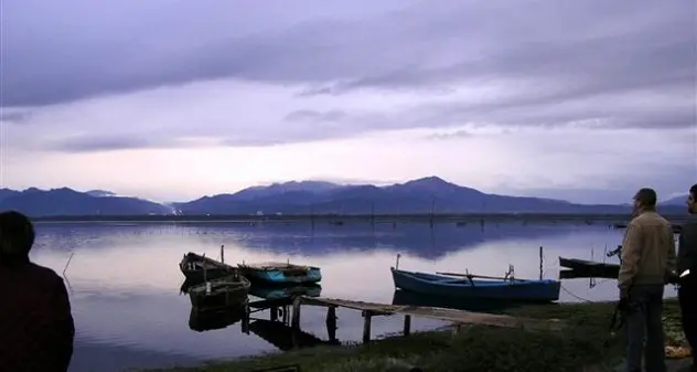 Pescatore colto da malore rischia di annegare a Santa Gilla