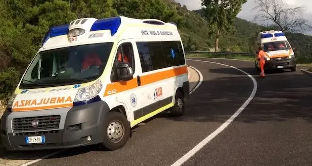 Incidente sulla Sp 295: centauro trasportato a Nuoro in elisoccorso