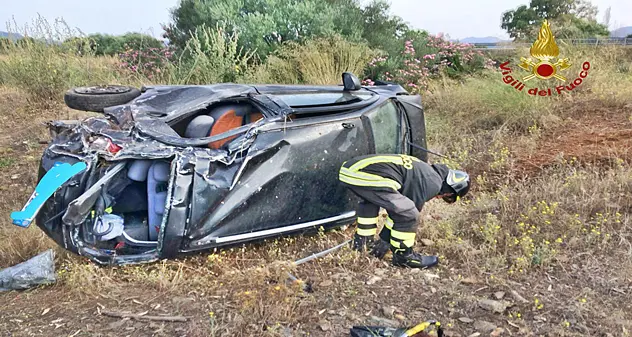 Auto si ribalta sulla provinciale 89, muore un giovane 23enne