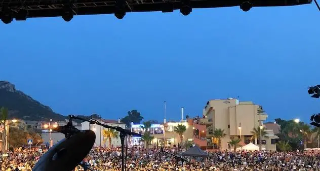 Gianna Nannini in concerto a Golfo Aranci canta 'No potho reposare'