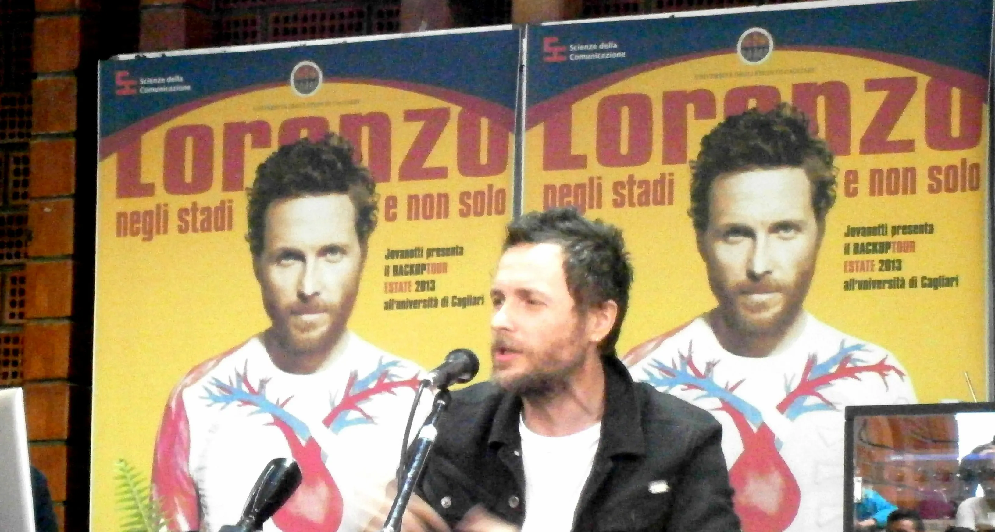 Jovanotti e gli studenti dell'Università di Cagliari si incontrano