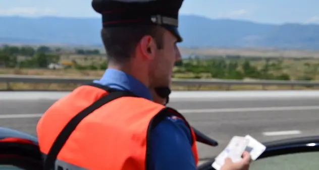Guida senza patente: 25enne denunciato dai Carabinieri