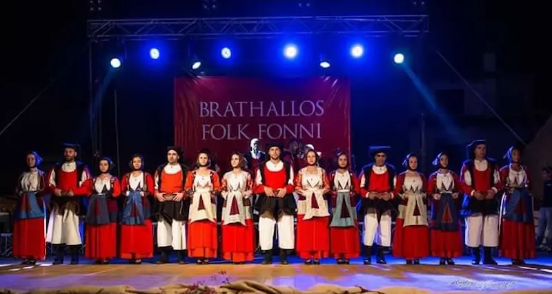 La storia del Gruppo Folk Brathallos cammina nei sentieri del paese più alto della Sardegna