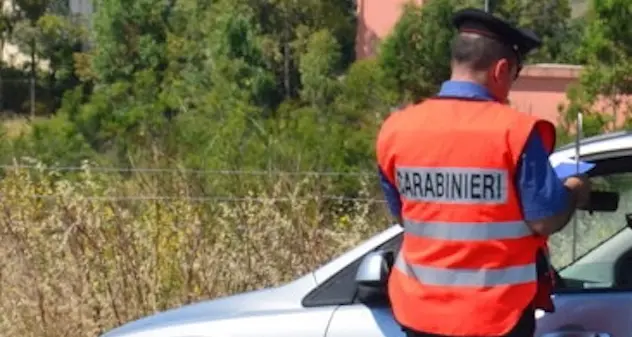 Porto abusivo di armi: denunciate due persone