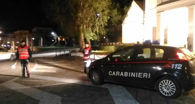Raccoglievano soldi per una onlus, ma era una scusa per pagare la vacanza: denunciati 3 napoletani