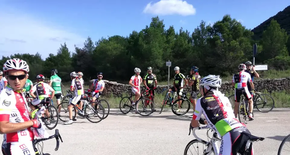 “Fra lago e nuraghi”: un successo per la ciclopedalata promossa da Pozzo Bike