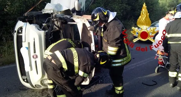 Sassari. Scontro auto contro trattore: braccio amputato al conducente della vettura