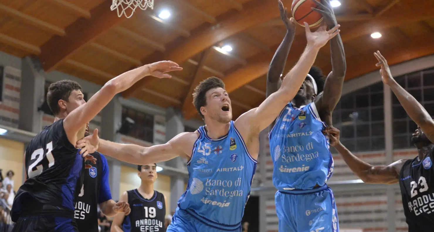 Alla Dinamo il trofeo Citta di Nuoro “Su Redentore”