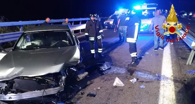 Auto contro guardrail: grave un 30enne nuorese