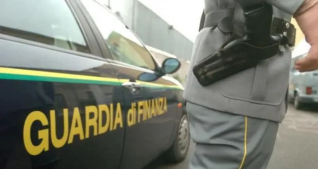 Arrestato impiegato dell’Agenzia Entrate