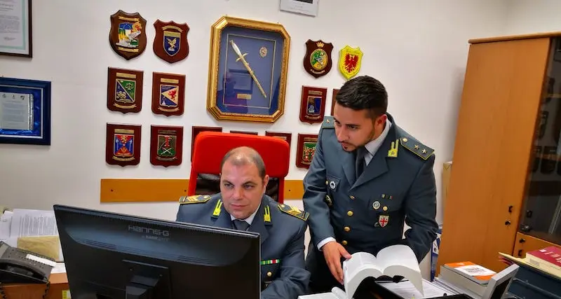 Ricavi non dichiarati per oltre 140 mila euro: la Guardia di Finanza smaschera un'azienda operante nel settore del sughero