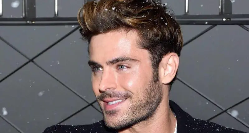 Il protagonista di High School Musical Zac Efron a passeggio per Aritzo