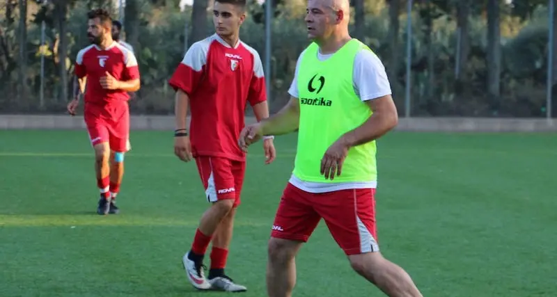 A Oristano la Tharros rischia di sgonfiare il pallone. Presidente nella bufera
